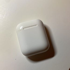 Second Gen Apple Airpods
